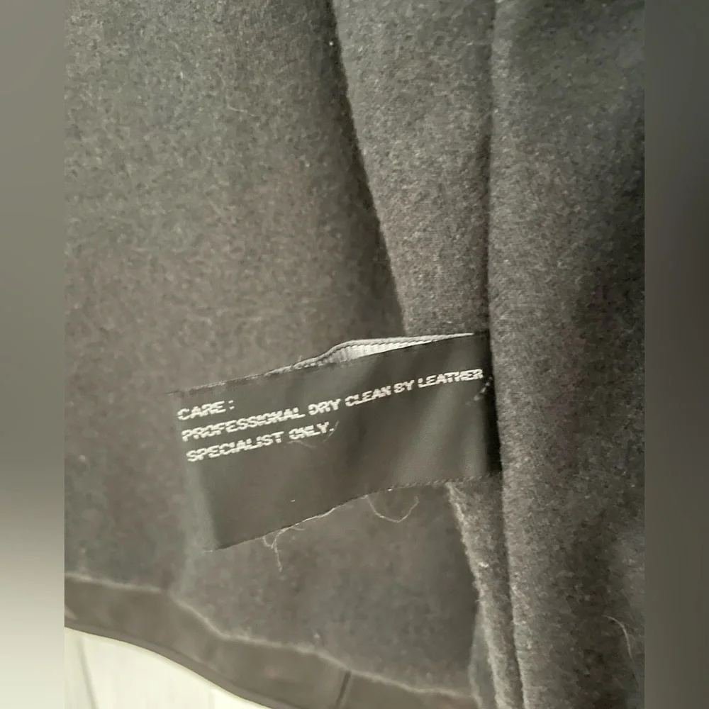 Claiborne Black Leather Jacket - Picture 4 of 7